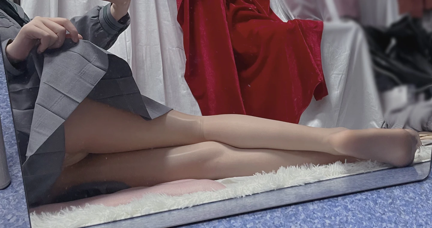 91tutu.cc@000 04_禅院熏_熏仔_早期微博的杂图_1138P_4V_863_70_MB-070.webp