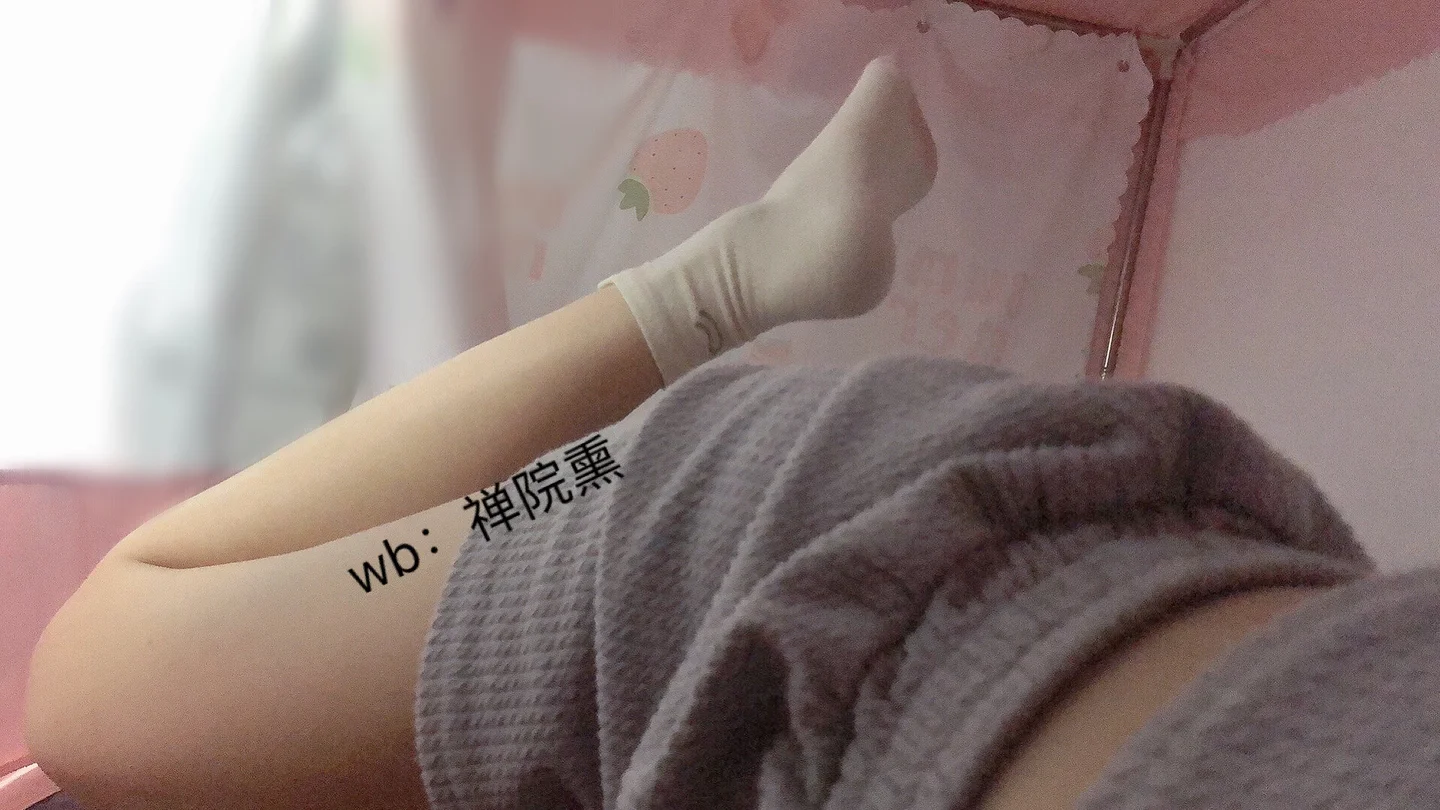 91tutu.cc@000 04_禅院熏_熏仔_早期微博的杂图_1138P_4V_863_70_MB-084.webp