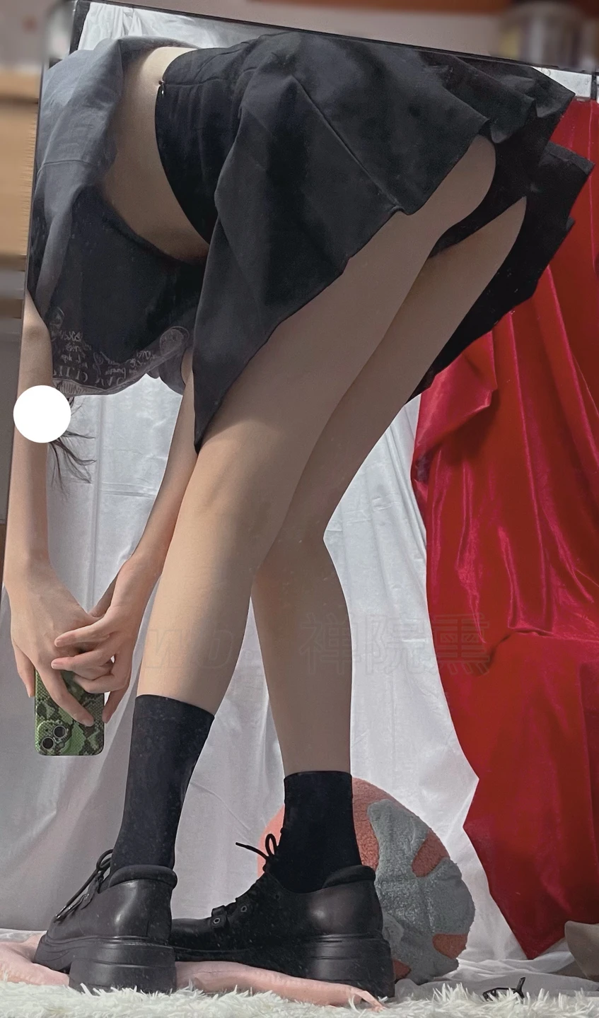 91tutu.cc@000 04_禅院熏_熏仔_早期微博的杂图_1138P_4V_863_70_MB-090.webp