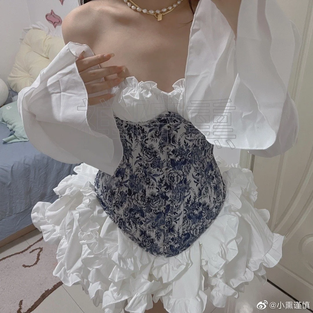 91tutu.cc@000 04_禅院熏_熏仔_早期微博的杂图_1138P_4V_863_70_MB-1000.webp