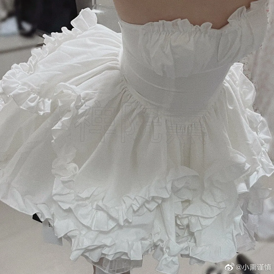 91tutu.cc@000 04_禅院熏_熏仔_早期微博的杂图_1138P_4V_863_70_MB-1001.webp