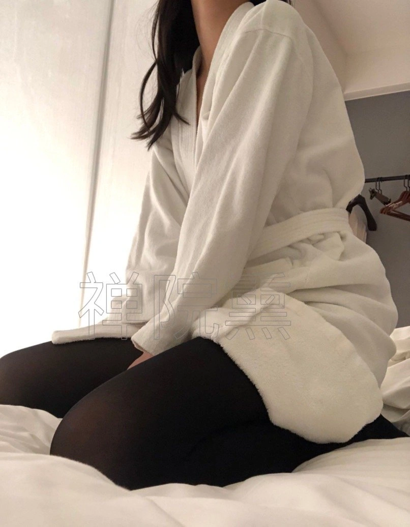 91tutu.cc@000 04_禅院熏_熏仔_早期微博的杂图_1138P_4V_863_70_MB-1076.webp