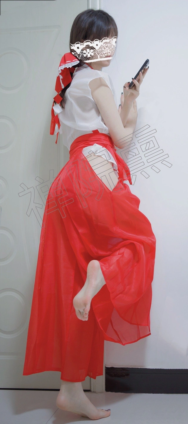 91tutu.cc@000 04_禅院熏_熏仔_早期微博的杂图_1138P_4V_863_70_MB-1080.webp