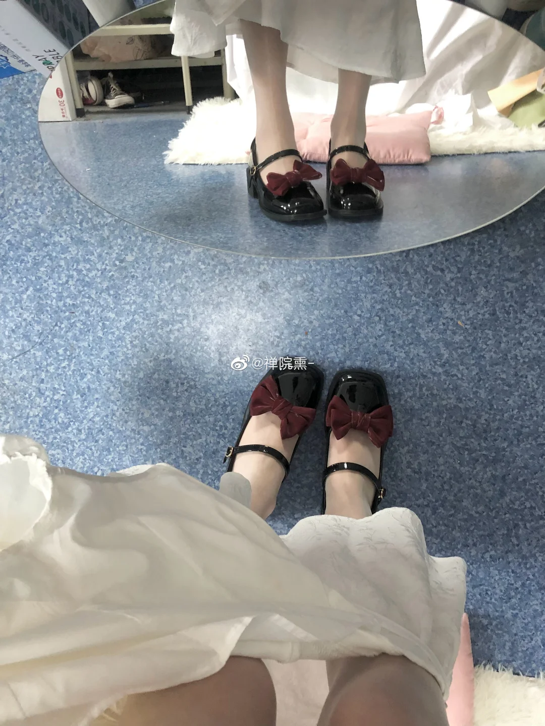 91tutu.cc@000 04_禅院熏_熏仔_早期微博的杂图_1138P_4V_863_70_MB-228.webp