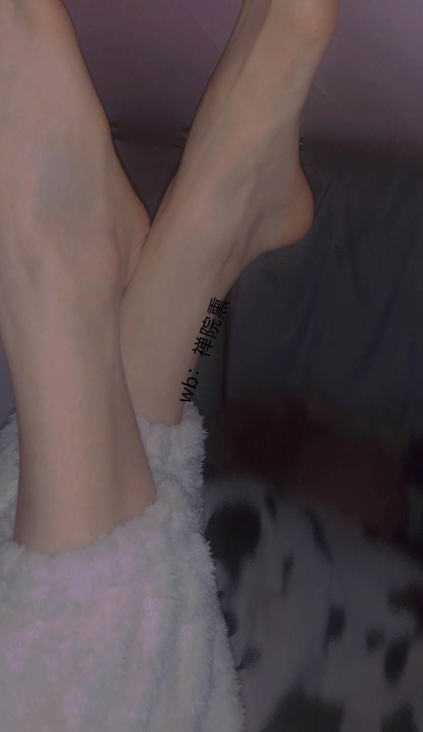 91tutu.cc@000 04_禅院熏_熏仔_早期微博的杂图_1138P_4V_863_70_MB-321.webp