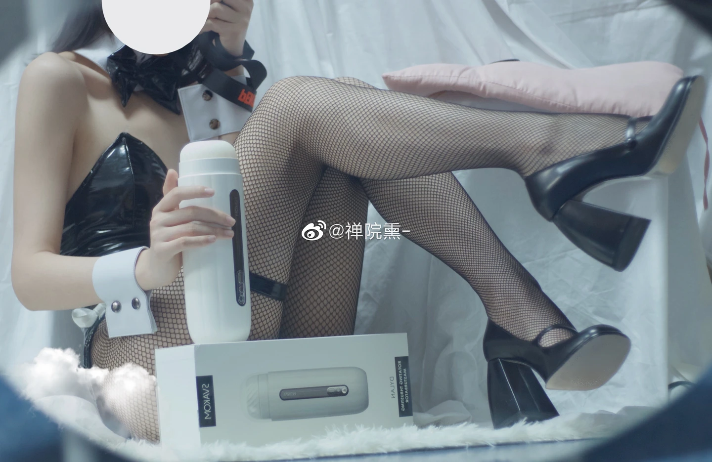 91tutu.cc@000 04_禅院熏_熏仔_早期微博的杂图_1138P_4V_863_70_MB-338.webp