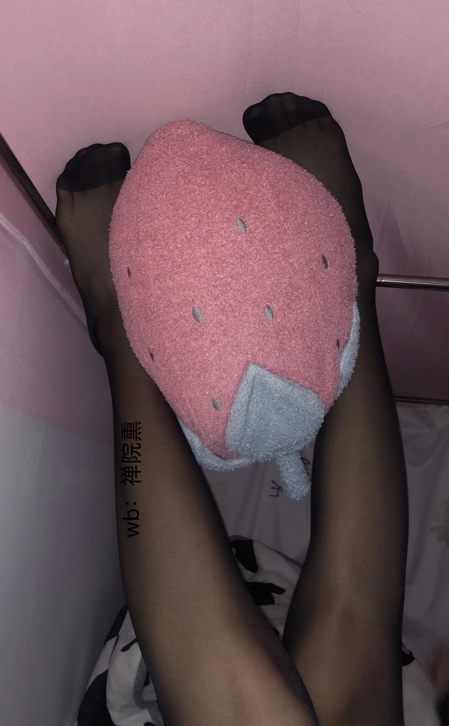 91tutu.cc@000 04_禅院熏_熏仔_早期微博的杂图_1138P_4V_863_70_MB-353.webp