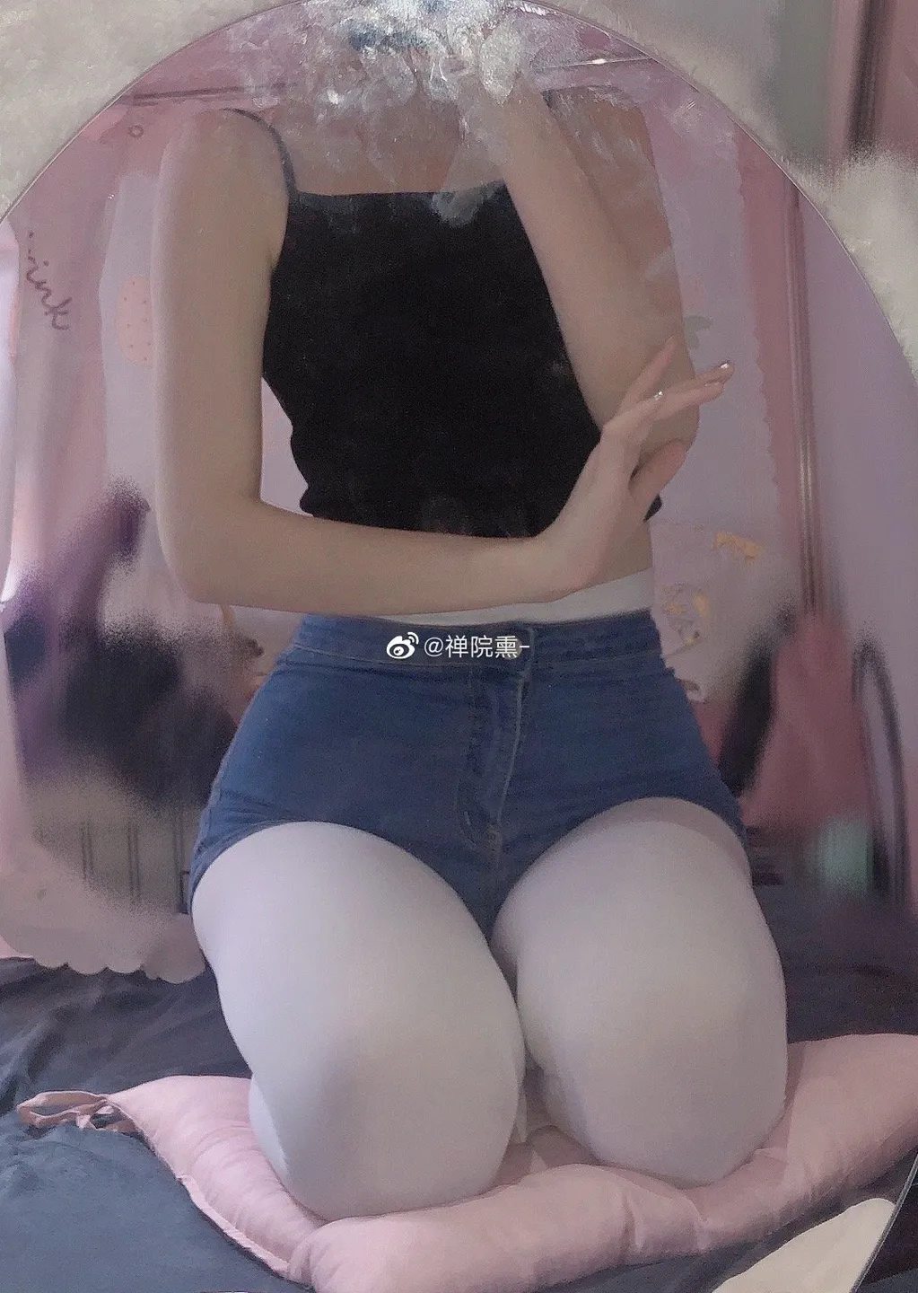 91tutu.cc@000 04_禅院熏_熏仔_早期微博的杂图_1138P_4V_863_70_MB-526.webp