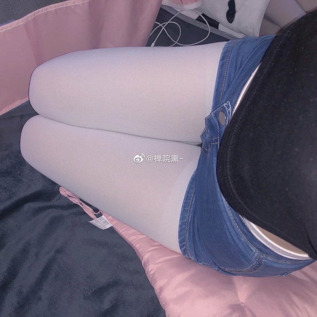 91tutu.cc@000 04_禅院熏_熏仔_早期微博的杂图_1138P_4V_863_70_MB-527.webp