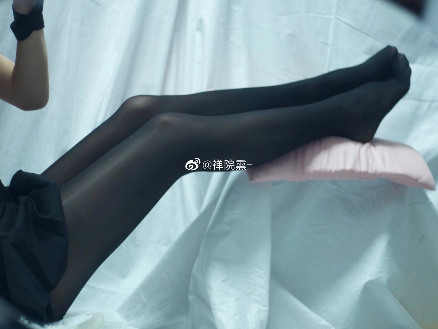 91tutu.cc@000 04_禅院熏_熏仔_早期微博的杂图_1138P_4V_863_70_MB-568.webp