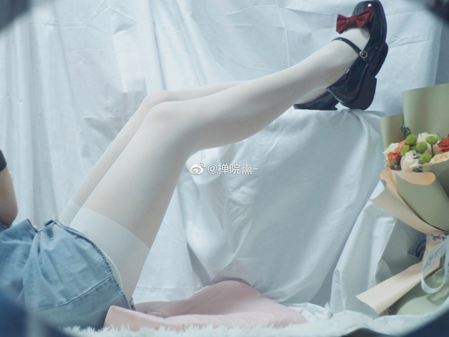 91tutu.cc@000 04_禅院熏_熏仔_早期微博的杂图_1138P_4V_863_70_MB-655.webp