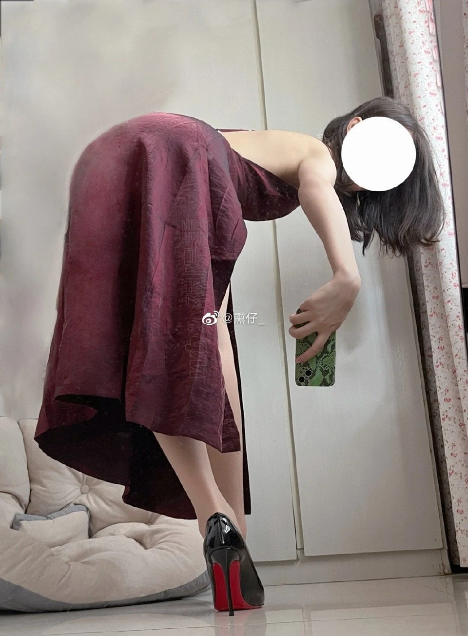 91tutu.cc@000 04_禅院熏_熏仔_早期微博的杂图_1138P_4V_863_70_MB-725.webp