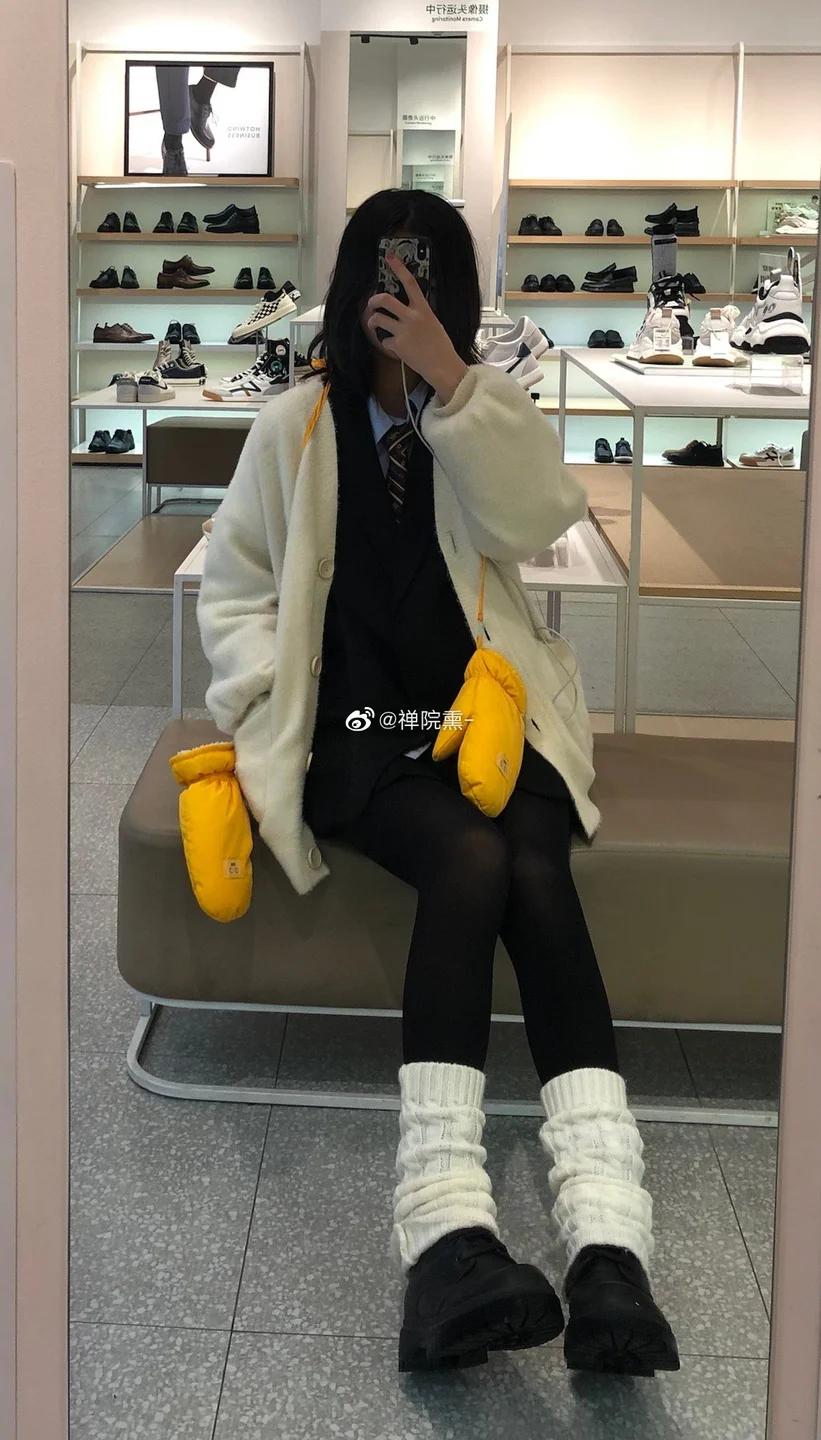 91tutu.cc@000 04_禅院熏_熏仔_早期微博的杂图_1138P_4V_863_70_MB-767.webp