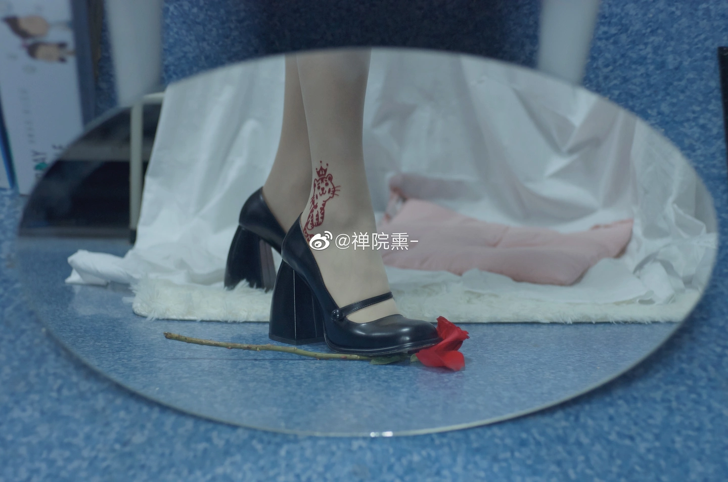 91tutu.cc@000 04_禅院熏_熏仔_早期微博的杂图_1138P_4V_863_70_MB-802.webp