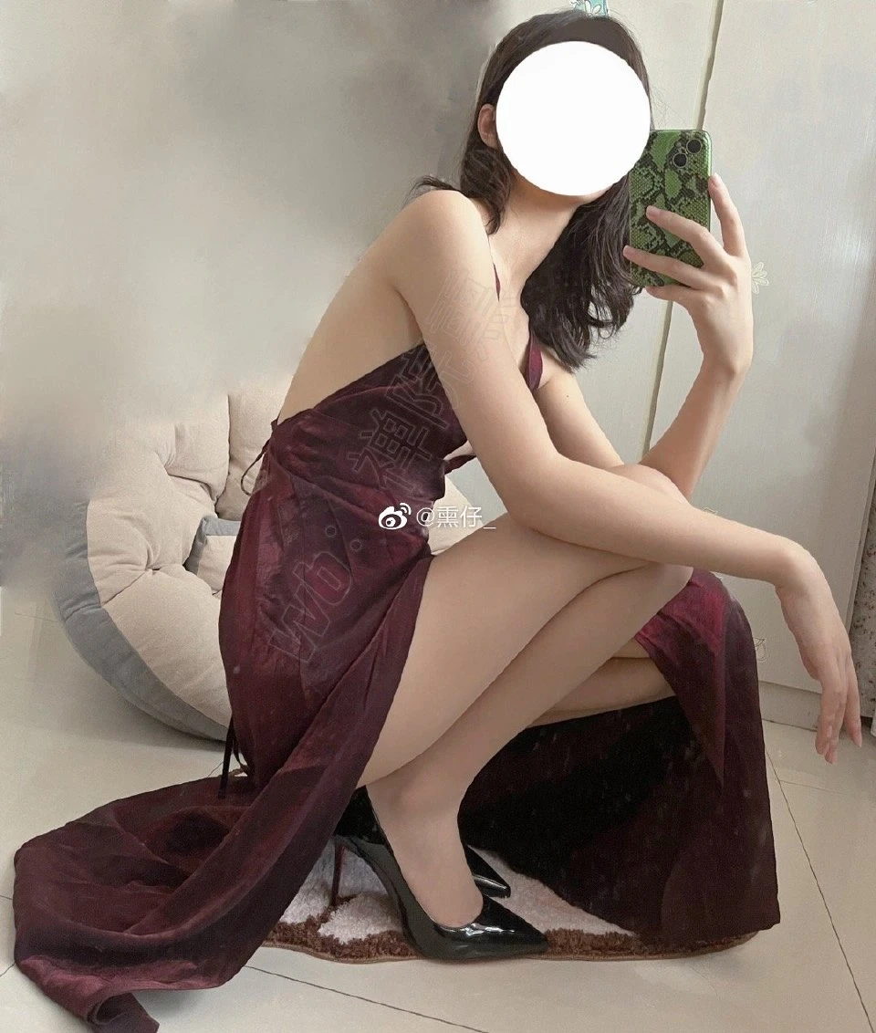 91tutu.cc@000 04_禅院熏_熏仔_早期微博的杂图_1138P_4V_863_70_MB-815.webp