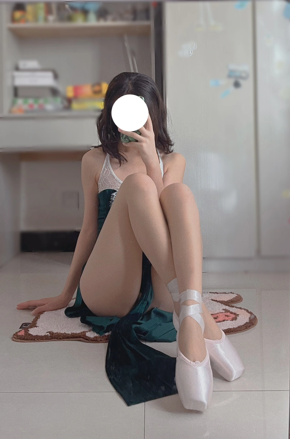 91tutu.cc@000 04_禅院熏_熏仔_早期微博的杂图_1138P_4V_863_70_MB-936.webp