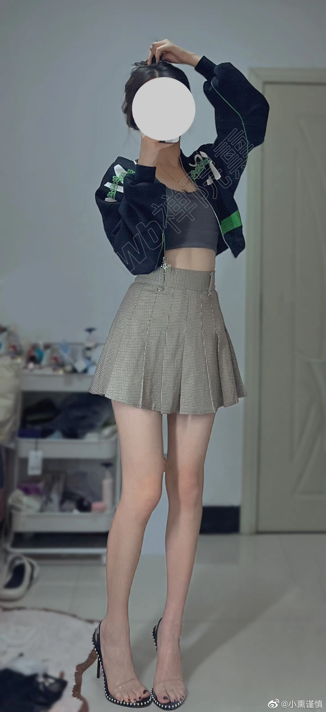 91tutu.cc@000 04_禅院熏_熏仔_早期微博的杂图_1138P_4V_863_70_MB-967.webp