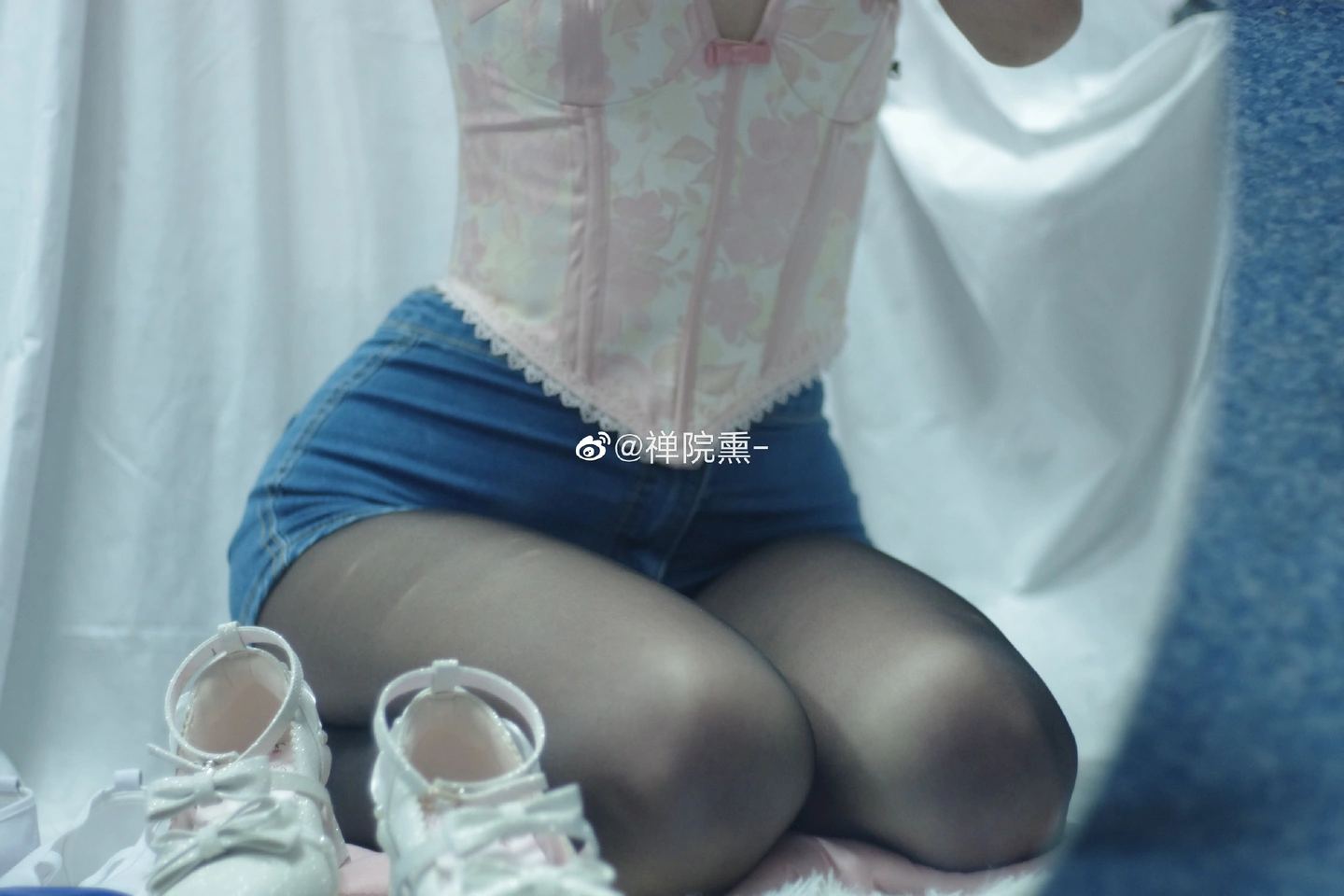 91tutu.cc@000 04_禅院熏_熏仔_早期微博的杂图_1138P_4V_863_70_MB-997.webp