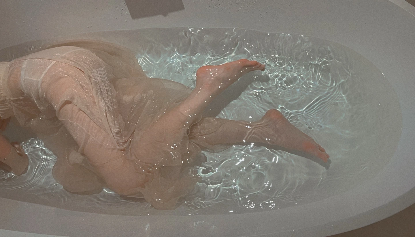 91tutu.cc@000 05_禅院熏_熏仔_早期微博零散套图_493P_15V_589_28_MB-135.webp