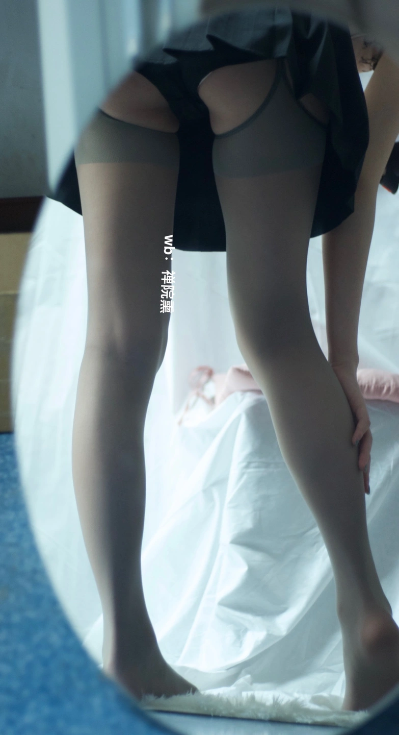 91tutu.cc@000 05_禅院熏_熏仔_早期微博零散套图_493P_15V_589_28_MB-257.webp