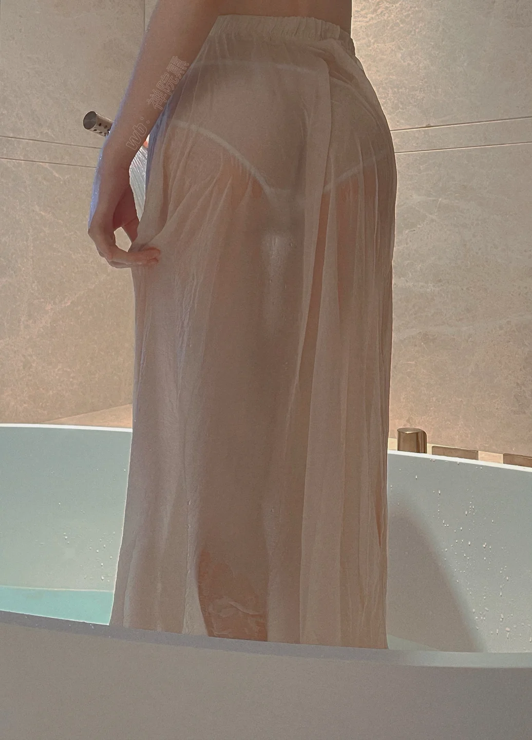 91tutu.cc@000 05_禅院熏_熏仔_早期微博零散套图_493P_15V_589_28_MB-273.webp