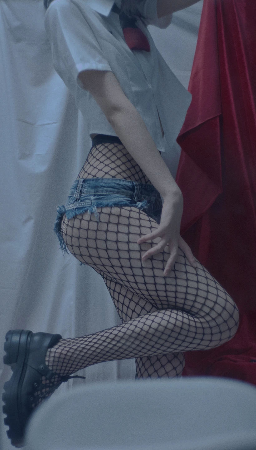 91tutu.cc@000 05_禅院熏_熏仔_早期微博零散套图_493P_15V_589_28_MB-285.webp