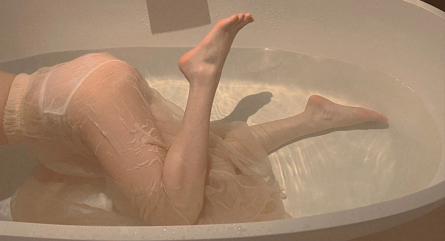 91tutu.cc@000 05_禅院熏_熏仔_早期微博零散套图_493P_15V_589_28_MB-390.webp