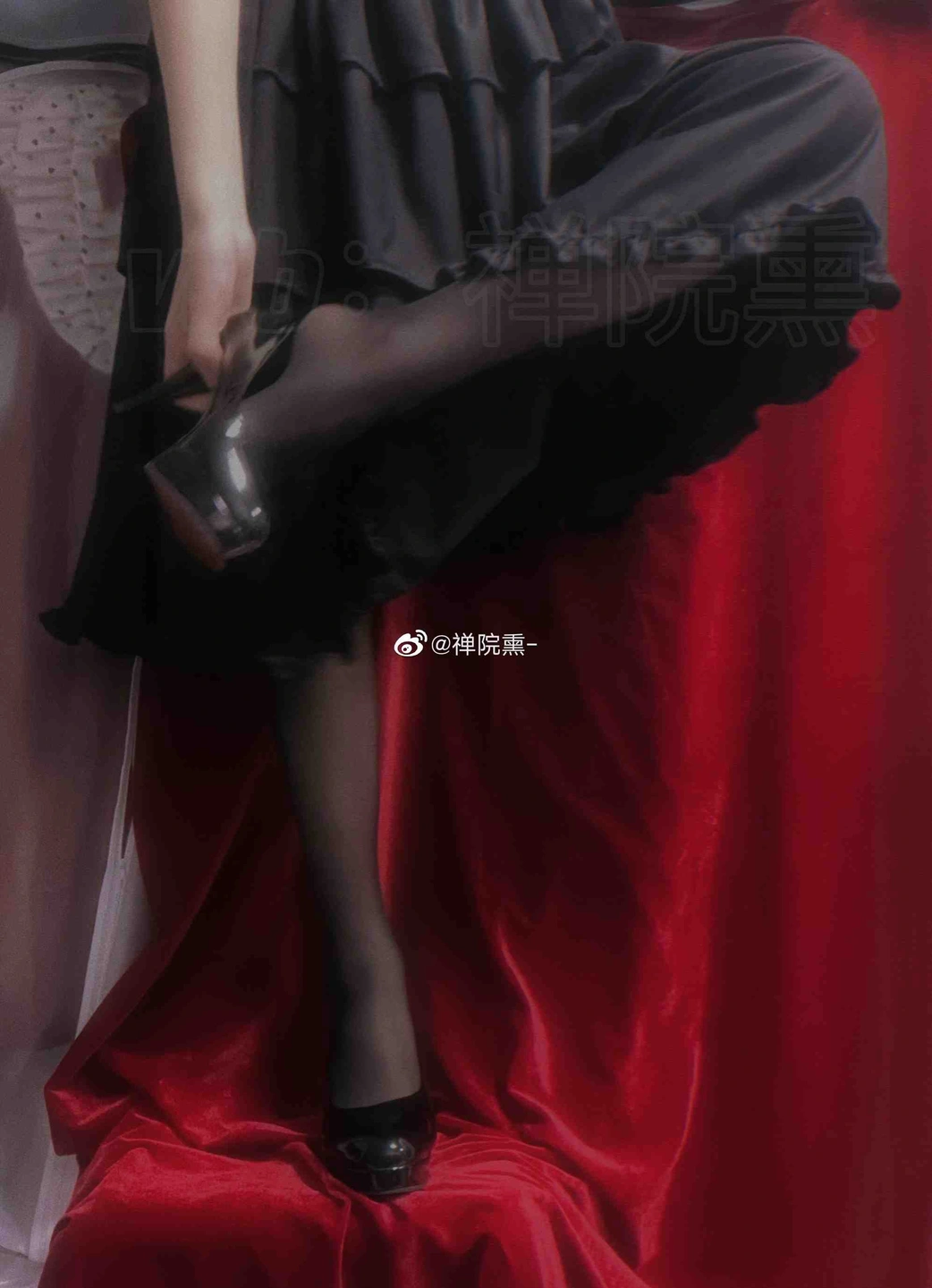 91tutu.cc@000 05_禅院熏_熏仔_早期微博零散套图_493P_15V_589_28_MB-433.webp