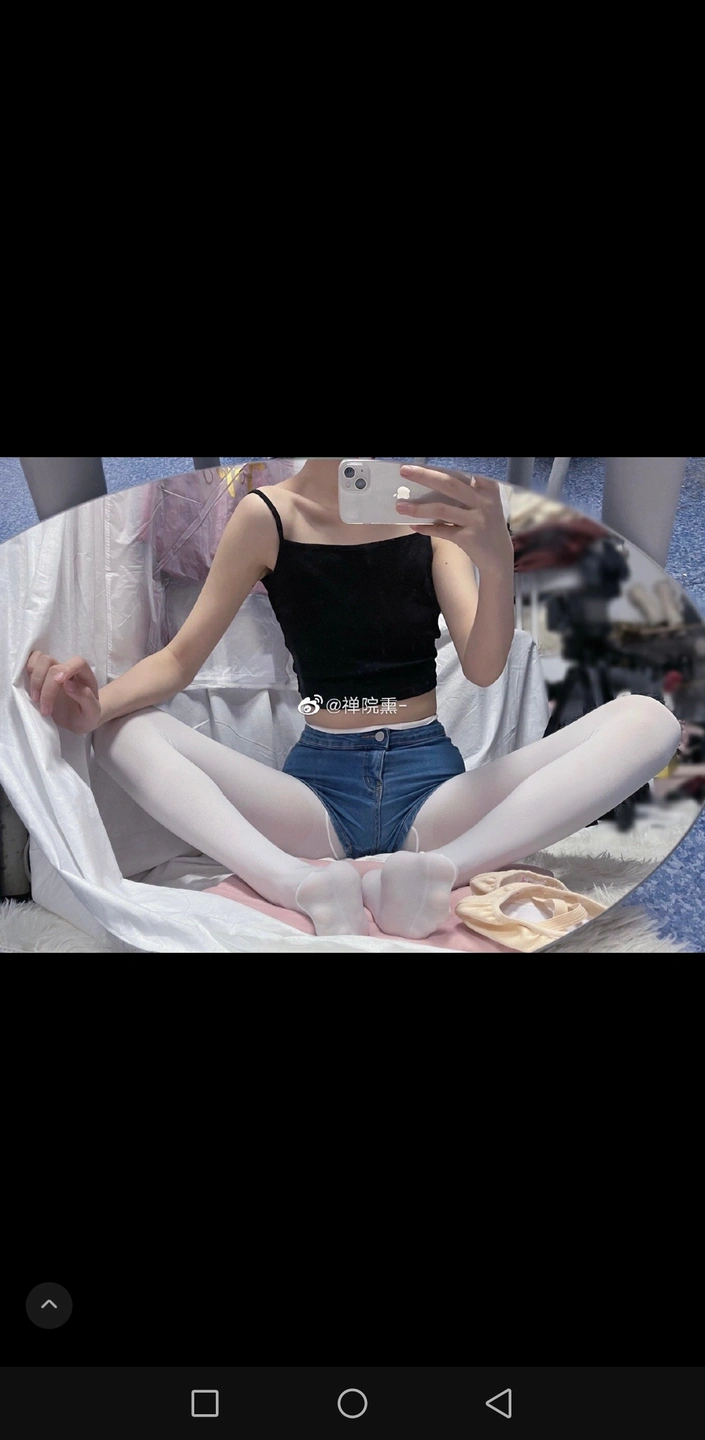 91tutu.cc@000 07_禅院熏_熏仔_早期2022年23月微博会员时期截图_281P_176_60_MB-203.webp