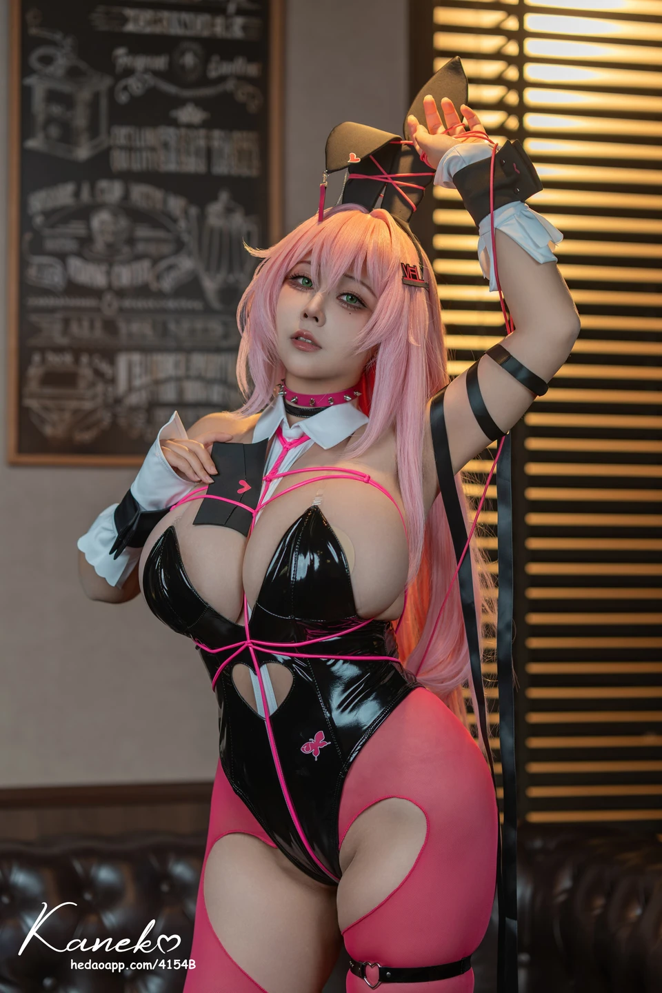 KANEKO_咔喵 - NIKKE 薇尔维特 兔女郎 [18P-45MB]